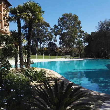 Valescure Prestigious Residence, 3 Golf Courses, & Sea Daire *