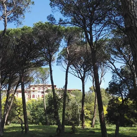 Valescure Prestigious Residence, 3 Golf Courses, & Sea Lejlighed Saint-Raphaël